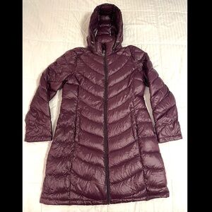 Calvin Klein Womens Medium Packable Lightweight Premium Down Puffer Coat Purple